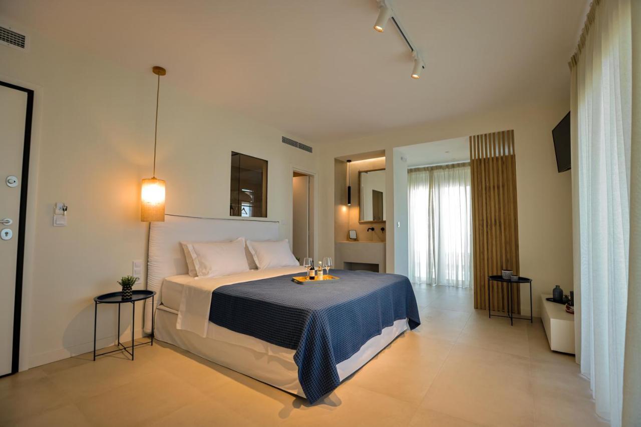 La Mer Bleue Boutique Suite Vrahati Extérieur photo